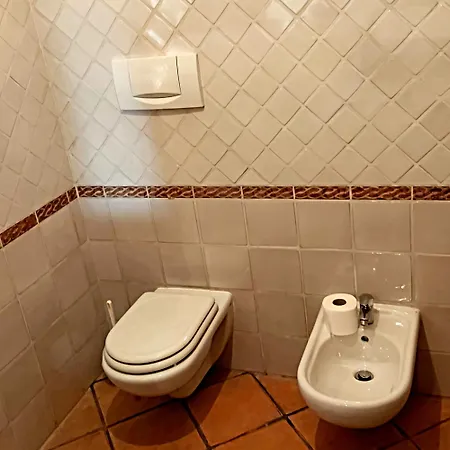 Dd's -guest House- * טביאנו